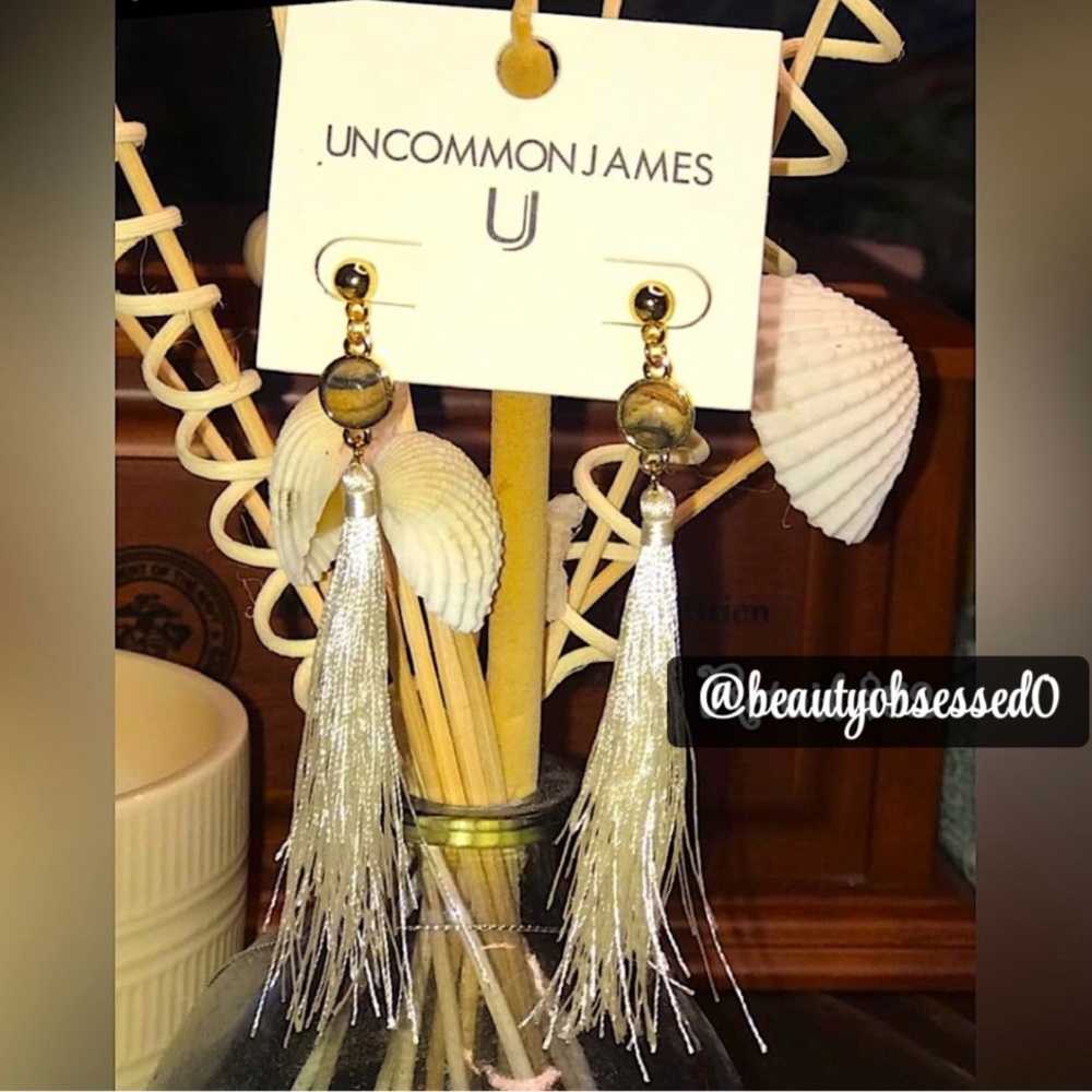 🆕🌿🤍UNCOMMON JAMES: WHITE Strawberry Fields Earrings